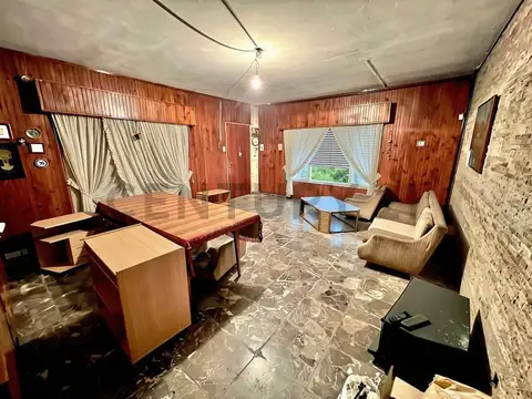 Casa en Venta con 4 cocheras