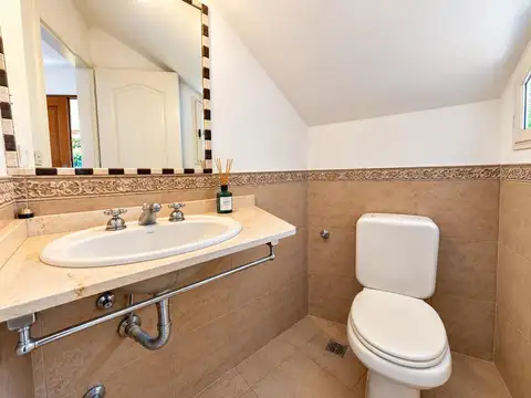 CASA EN ALQUILER EN CAMPOS DE ÁLVAREZ – 5 AMBIENTES