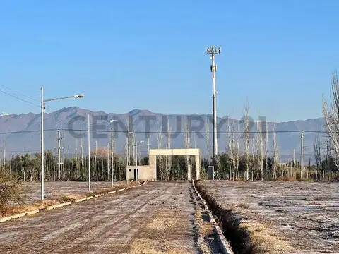 Venta casa a estrenar Barrio Privado Olivares de Vieytes. Financiación!