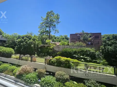 Departamento en Alquiler de 4 dormitorios y cochera cubierta