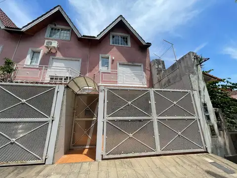 TRIPLEX 4 AMB COCHERA APTO CRÉDITO LOMA HERMOSA