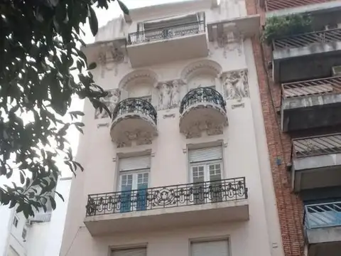Marcelo Torcuato De Alvear 1400
