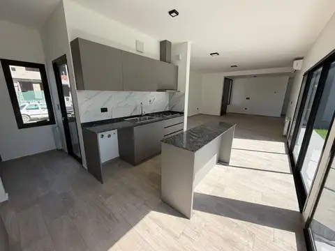 Casa en Venta al Oeste