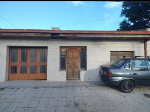 CASA EN VENTA 3 DORMITORIOS