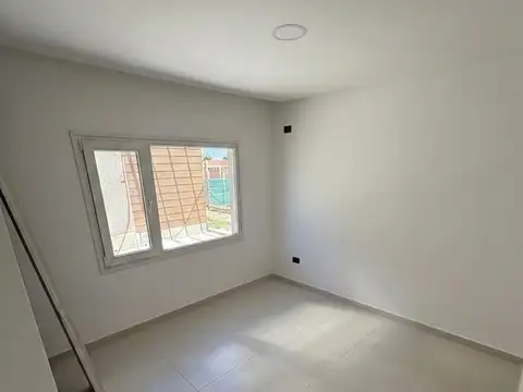 Casa 3 ambientes con 2 baños