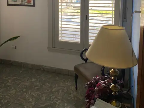 Casa en Alquiler con 1 cochera