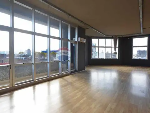 Avenida Regimiento de Patricios 1000