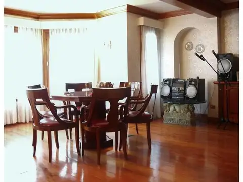 Casa 6 ambientes con 6 baños