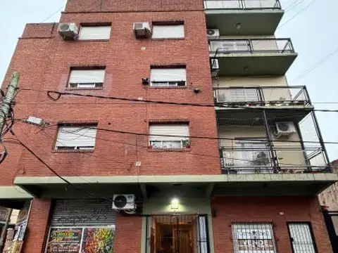 Patricios al 1800 , Piso 2