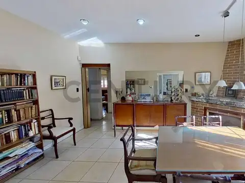 Casa 5 ambientes con 1 baño