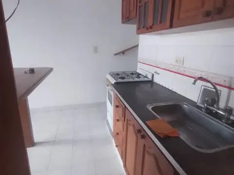 Depto Tipo Casa en Alquiler 32 años