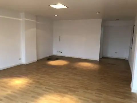 Falucho 3000, Piso 2