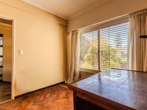 Casa 6 ambientes con 3 baños