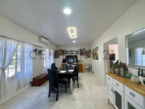 VENTA CASA 4 AMBIENTES EN ALTOS DE PODESTA