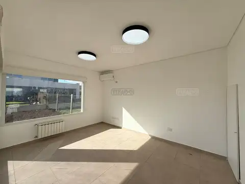 Casa en Alquiler al Este