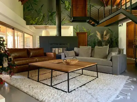 Casa en Alquiler en Los Pinguinos, USD 4.000