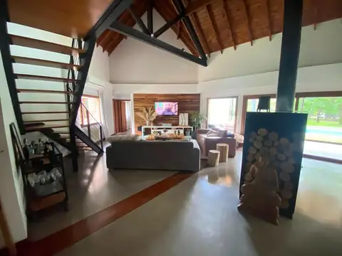 Casa en Alquiler al Este