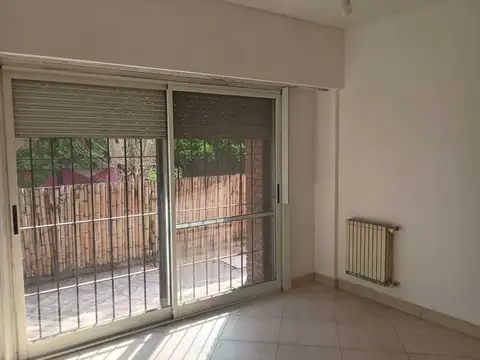 2 dormitorios - Cochera - Balcón - 