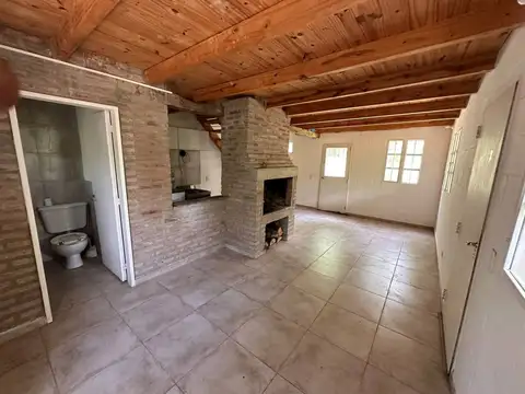 Casa 2 ambientes con 2 baños