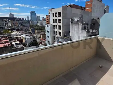 Avenida Carlos Calvo 1100, Piso 0
