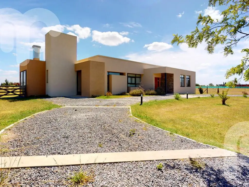 Casa en Venta en El Mirador Club de Campo - 3 dormitorios