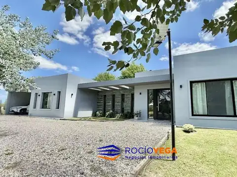 Casa en venta en La Primavera, Lujan