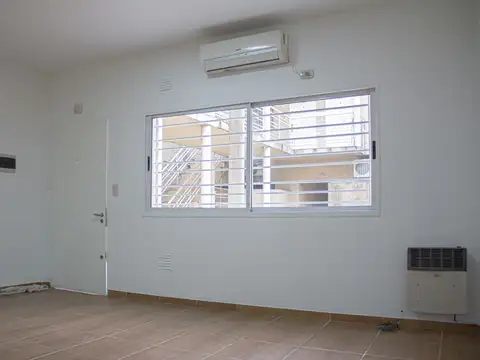 Depto Tipo Casa 2 ambientes con 1 baño