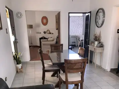 Casa 6 ambientes con 1 baño