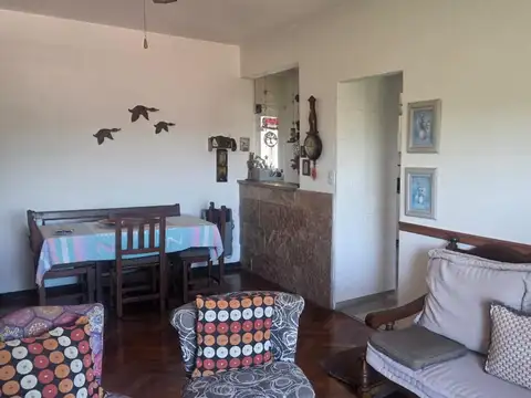 Aristóbulo Del Valle 700