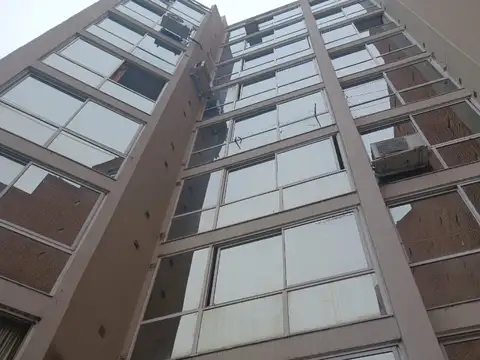 B Nueva Córdoba  EN VENTA Mono Ambiente cpatio  25 mt2 propios