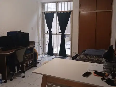 B Nueva Córdoba  EN VENTA Mono Ambiente cpatio  25 mt2 propios