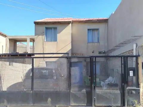 CASA DE 3 DORMITORIOS (Bº 287 VIVIENDAS)