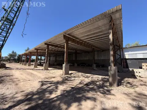 Depósito Comercial de 1000 m2 en alquiler