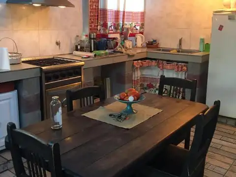 Casa 3 ambientes con 1 baño