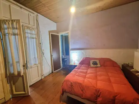 Depto Tipo Casa 4 ambientes con 2 baños