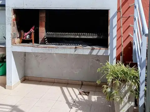 Gurruchaga e/ Paraguay y Charcas