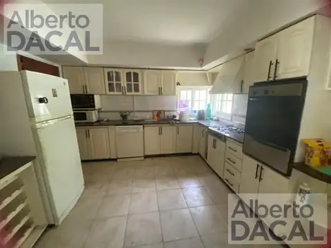 Casa en Venta en 518/18 Y 19 Ringuelet - Alberto Dacal Propiedades