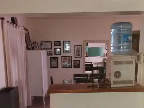 Casa 4 ambientes con 4 baños