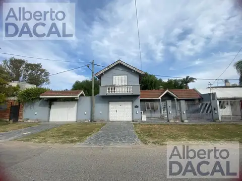 Casa en Venta en 518/18 Y 19 Ringuelet - Alberto Dacal Propiedades