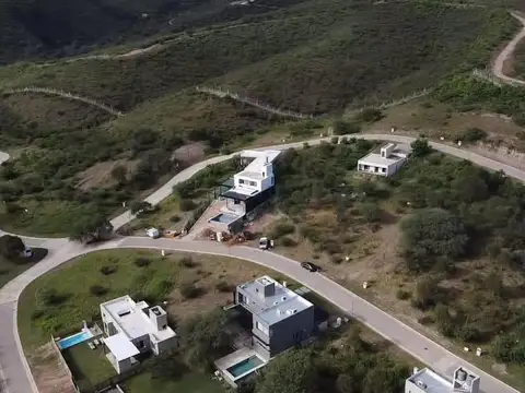 Lote en el B° Colinas de La Deseada