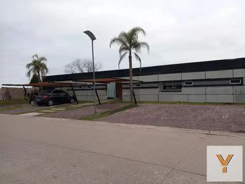 Casa en venta - 2 Dormitorios 3 Baños - 745Mts2 - Pilar
