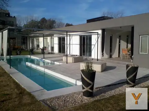 Casa en Venta en Pilar, USD 460.000