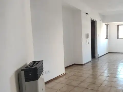 Nva. Cba. 1d 1b frente c/balcón cerca Pque. Las Tejas