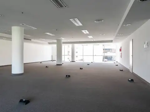 Carlos Pellegrini 600