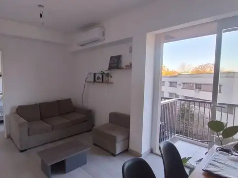 Departamento en Venta en Olivos Vias/Rio, USD 198.000