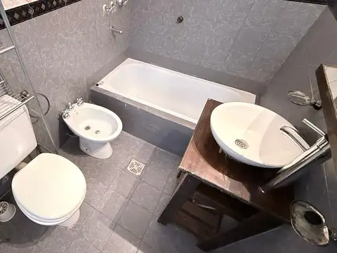 VENDE PH 4 AMB TERRAZA Y PATIO