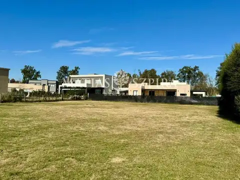 Terreno en Venta de 884,0 m2