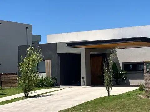 Casa en Venta en El Naudir, USD 259.000