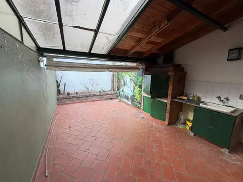 Casa en Alquiler con 1 cochera