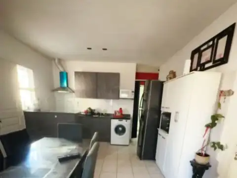 VENTA CASA MODERNA- GUAYMALLEN MZA